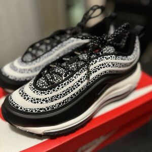Nike Women's Airmax 97 Safari Phantom/Black-Chile Red/Sz 5.5/Used/Damaged box